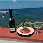 La Terrazza Sul Mare Monolocale Con Terrazza Vicino Aereoporto&mare Sicilian Vintage Style House Gasthof