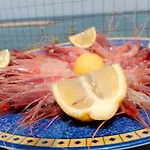 Gasthof La Terrazza Sul Mare Monolocale Con Terrazza Vicino Aereoporto&mare Sicilian Vintage Style House 3*