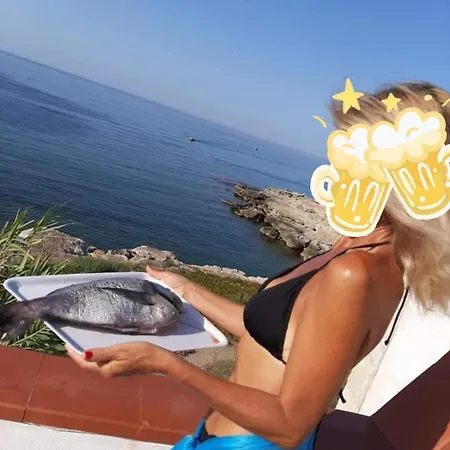 La Terrazza Sul Mare Appartamento Con Terrazza Vicino Aereoporto&Mare Sicilian Vintage Style Beach House 招待所 3*