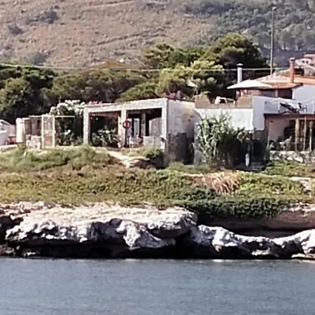 La Terrazza Sul Mare Monolocale Con Terrazza Vicino Aereoporto&mare Sicilian Vintage Style House 씨니시